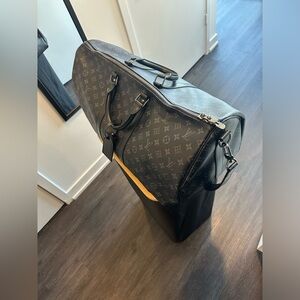 Louis Vuitton Black Monogram Eclipse Keepall Bandoulière 55 w/dust bag included